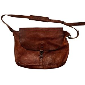 Duluth Trading Company Leather Bag Messenger Tote Carryall Single Flap Strap